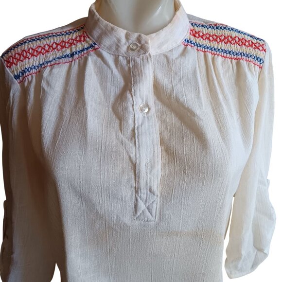 Medium Vintage Jones Cream Blouse Embroidered Shoulder Mandarin Collar Distress - Picture 1 of 11